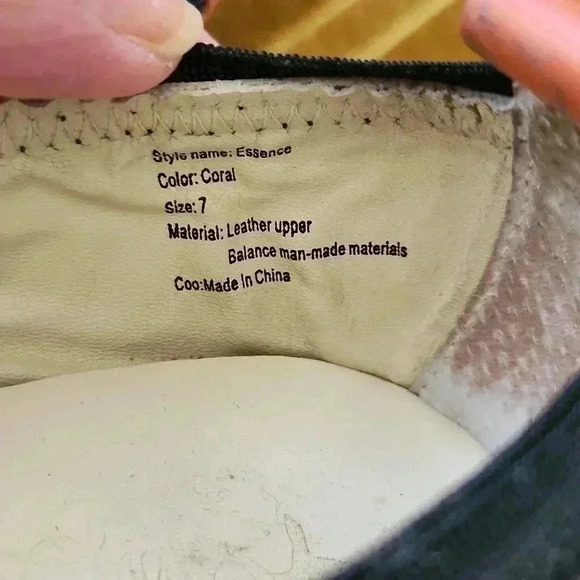 Very Lovely Soles Essence Flats Coral sz 7 - Picture 12 of 16